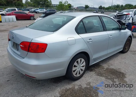 2014 Volkswagen Jetta 2.0L S из США, поврежденный, VIN 3VW2K7AJXEM251600